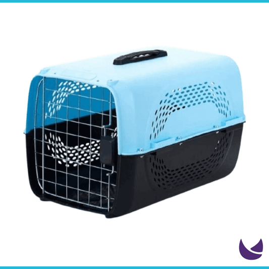 Solid pet carrier with front gate